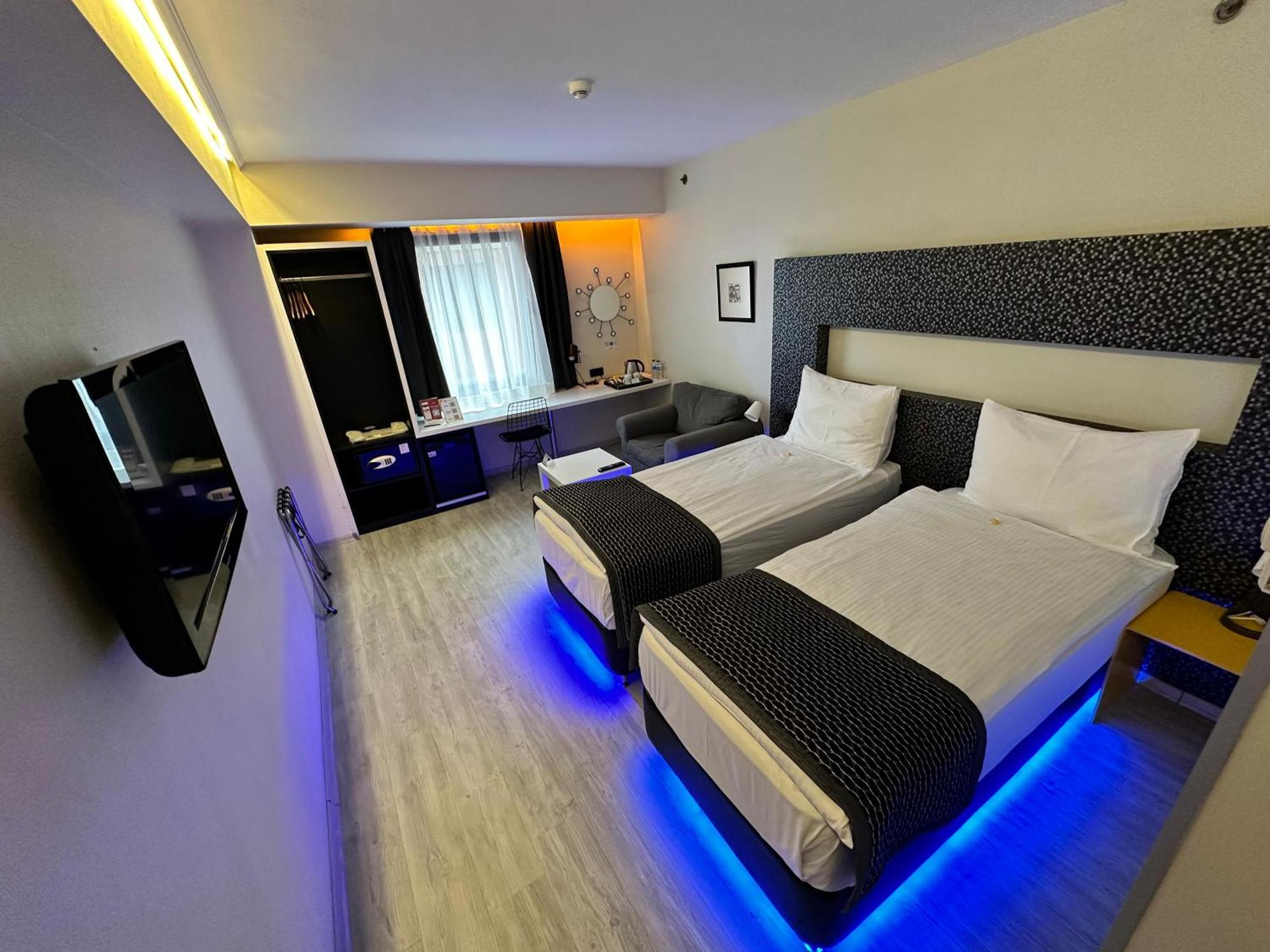 Tempo Hotel Caglayan Istanbul Bagian luar foto